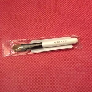 bareMinerals Blemish Remedy Travel Size Makeup Brush White Soft
